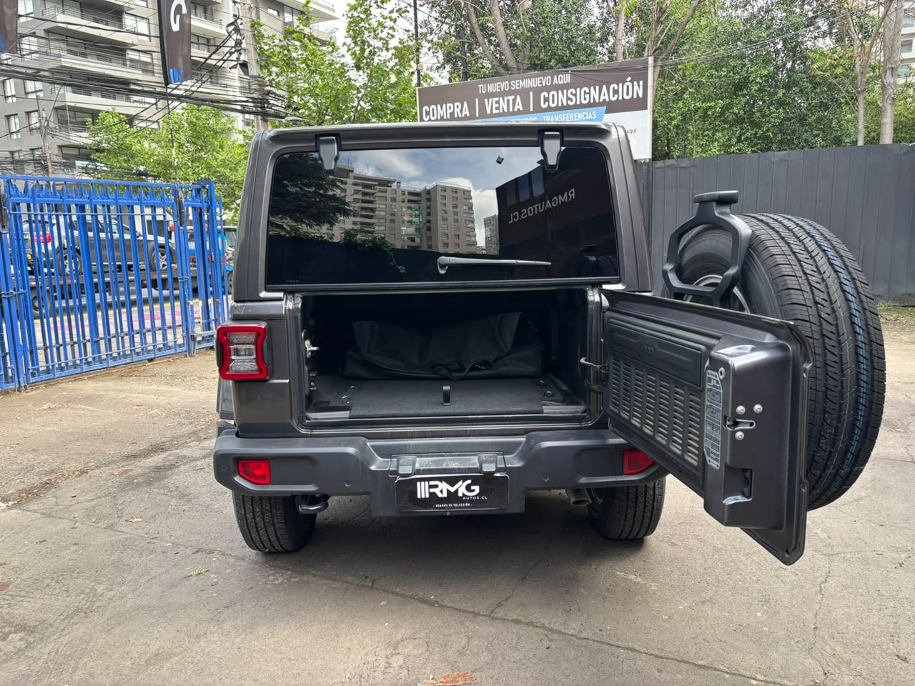 Jeep Wrangler — foto 29 de 34