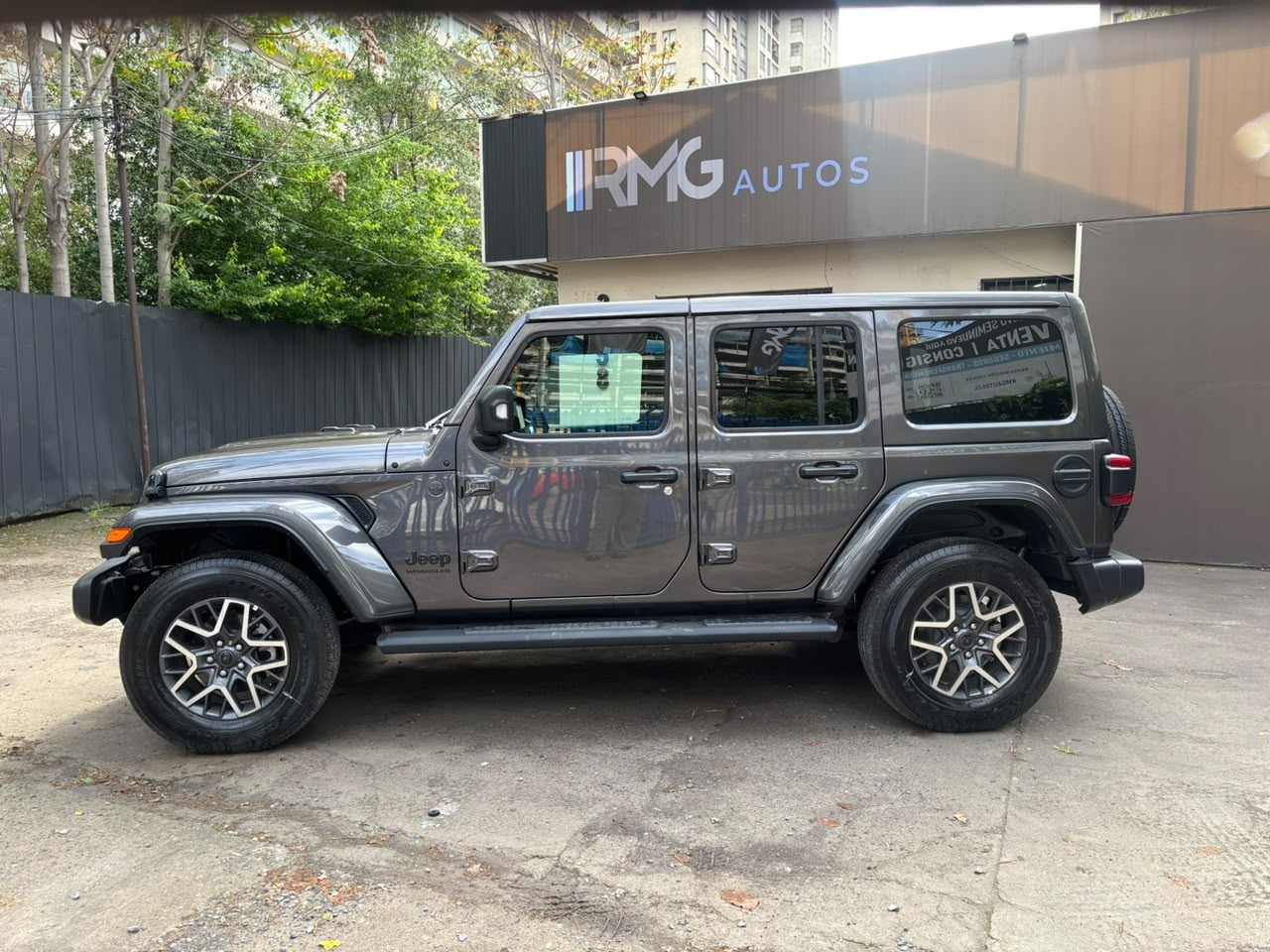 Jeep Wrangler — foto 2 de 34