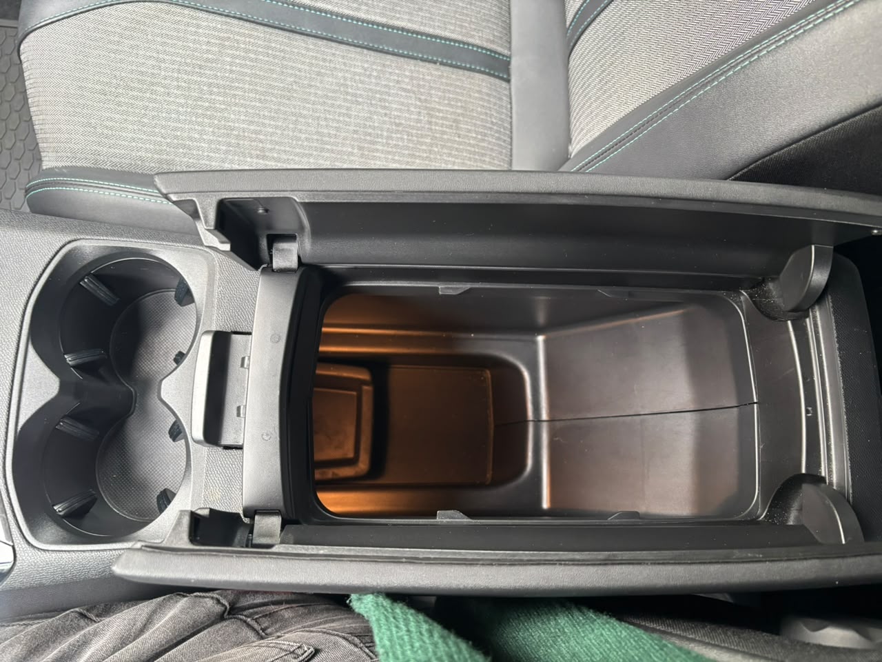 Peugeot 3008 — foto 12 de 29
