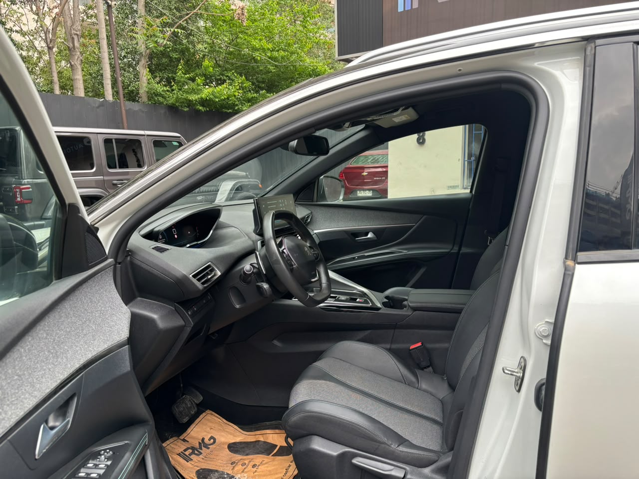 Peugeot 3008 — foto 20 de 29