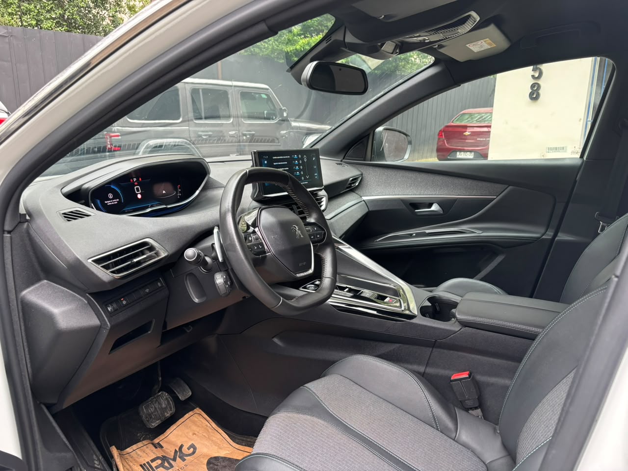 Peugeot 3008 — foto 23 de 29