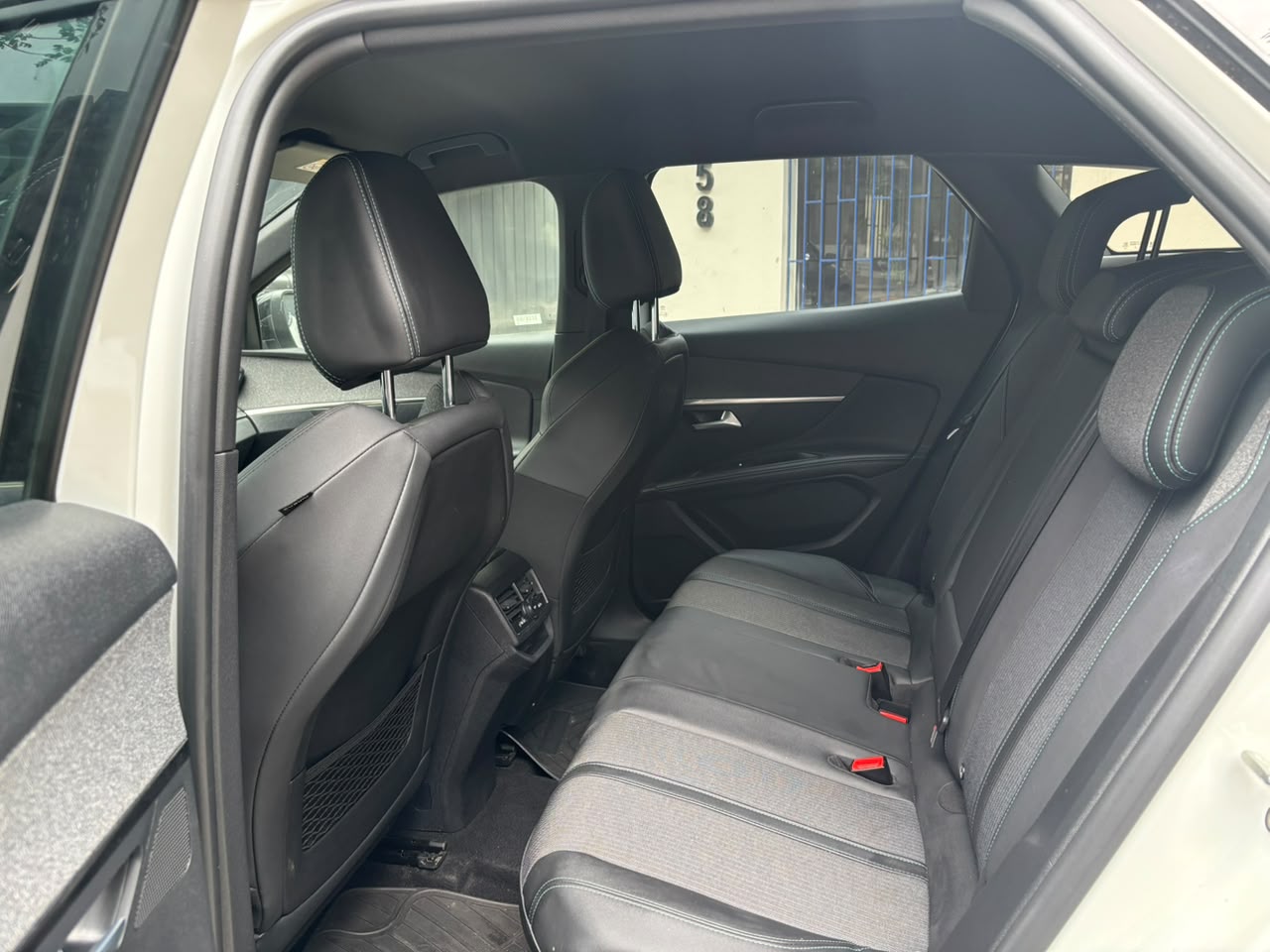 Peugeot 3008 — foto 27 de 29