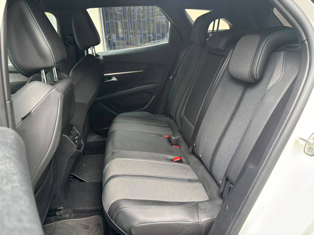 Peugeot 3008 — foto 28 de 29