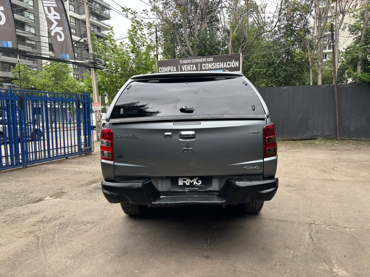 Mitsubishi L200 — foto 4 de 23