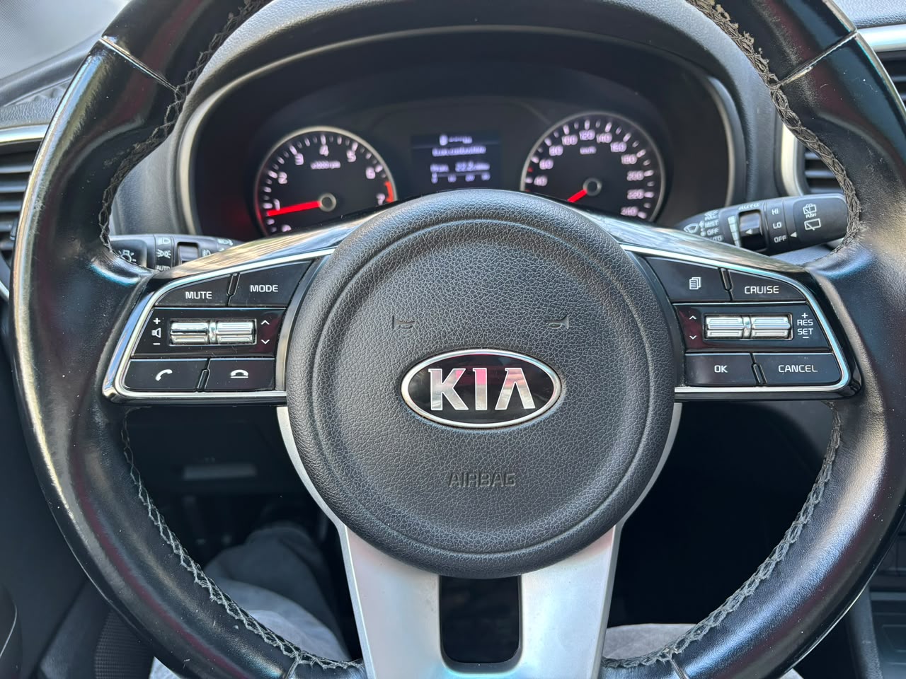 KIA Sportage — foto 14 de 28