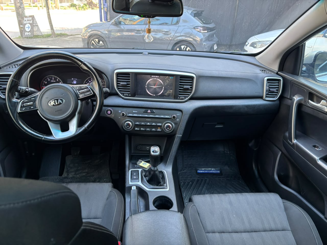KIA Sportage — foto 18 de 28