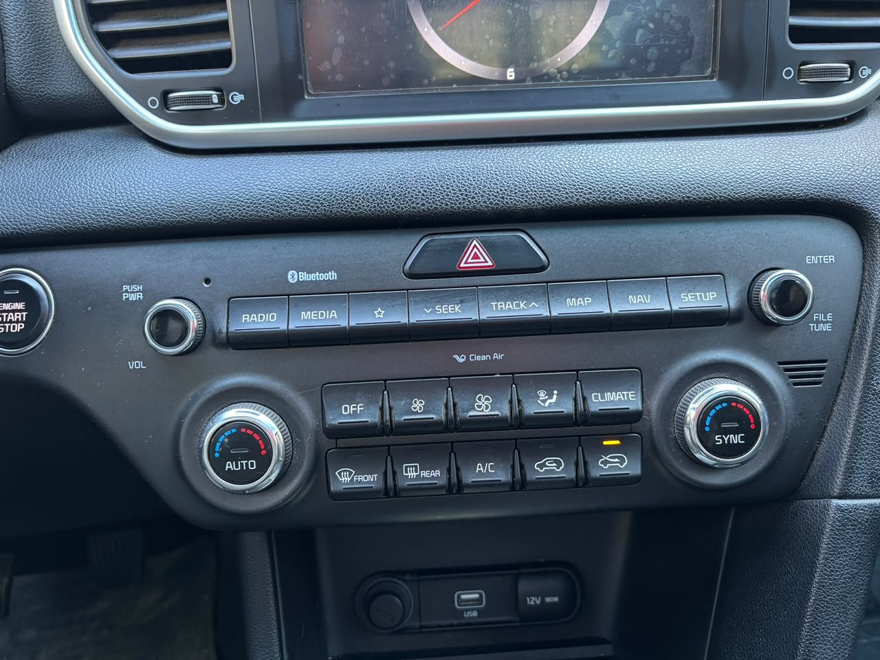KIA Sportage — foto 24 de 28
